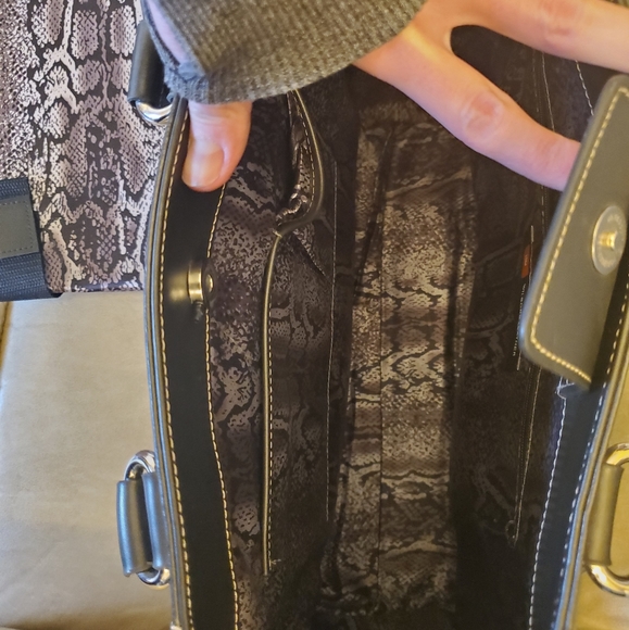 Wilson's Leather all in one tote - Picture 4 of 5